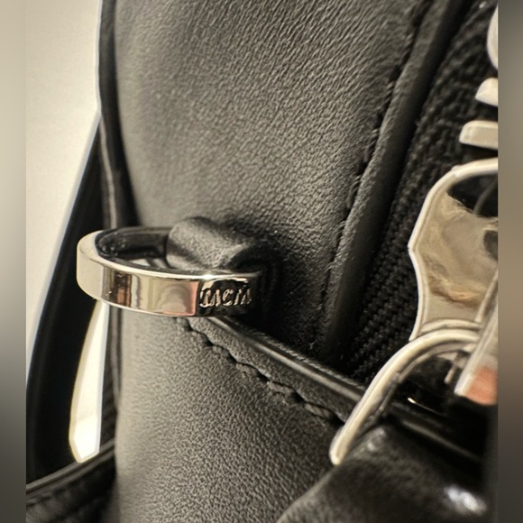 MCM Stark Psychedelic Rabbit Backpack - Picture 13 of 14